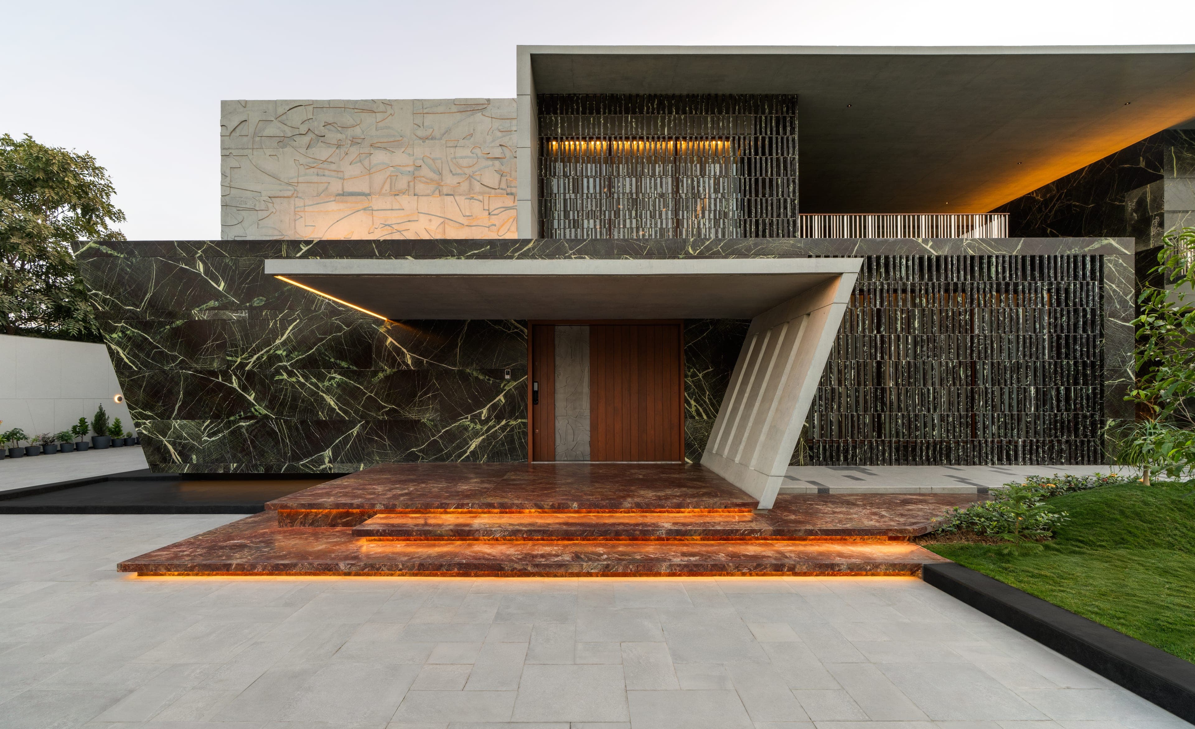 Kameshwar Omkar Residence — exterior dusk 02